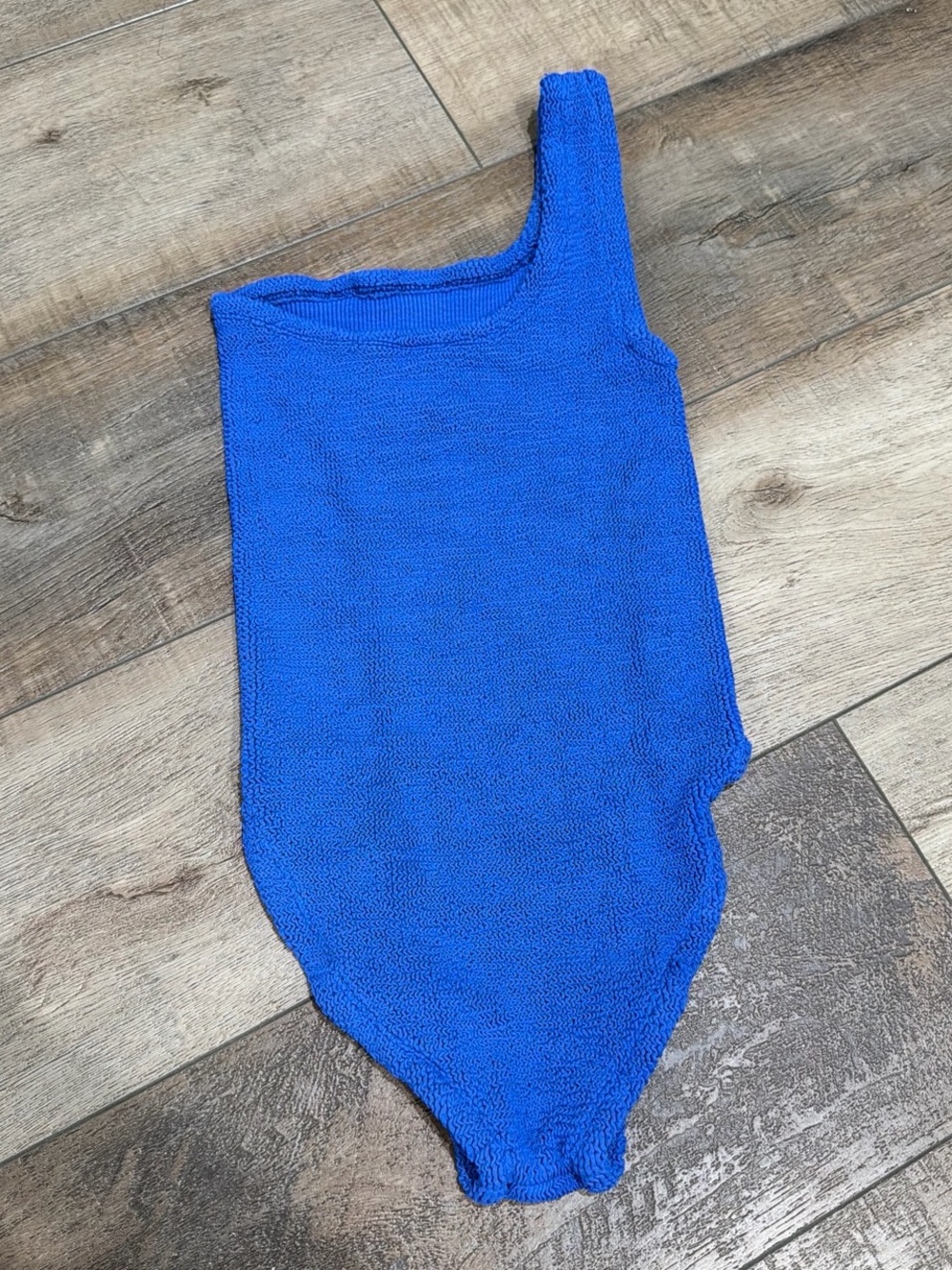 Hunza G Nancy one should one piece swimsuit in royal blue - Picture 3 of 6